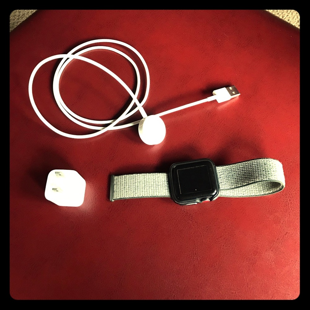 Apple Watch Series 3, 38mm.